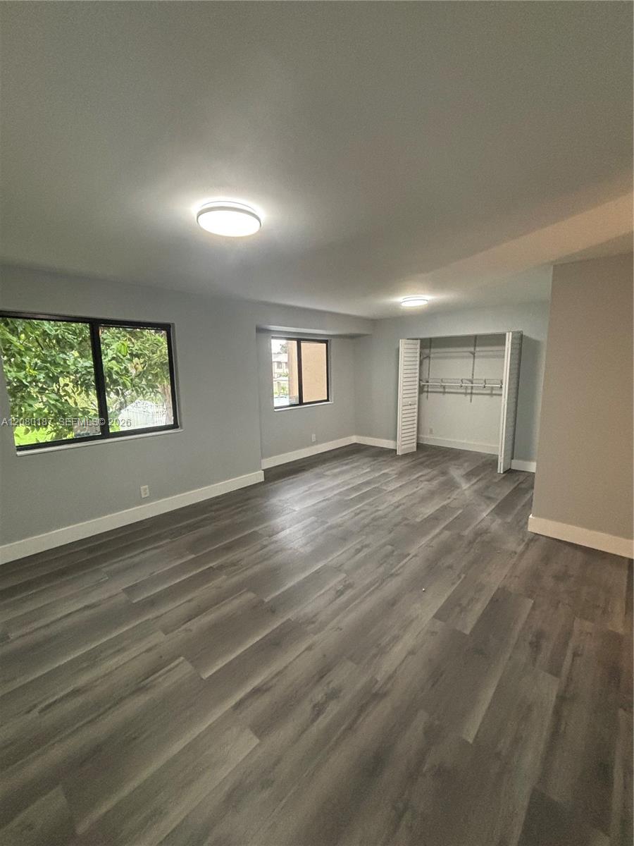 453 NE 210th Terrace