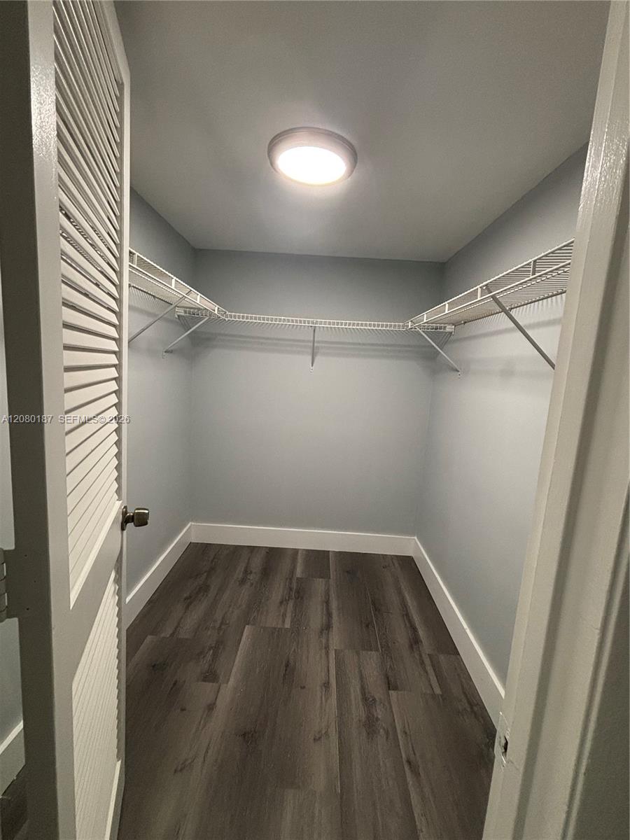 453 NE 210th Terrace