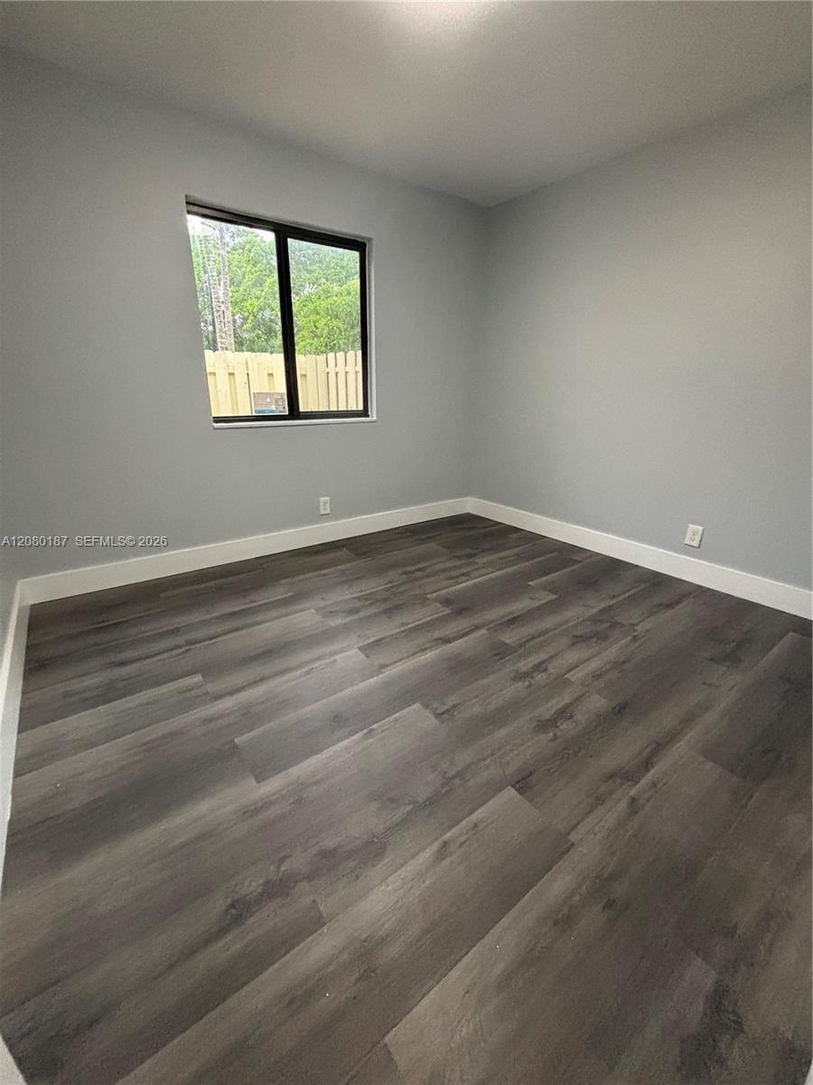 453 NE 210th Terrace