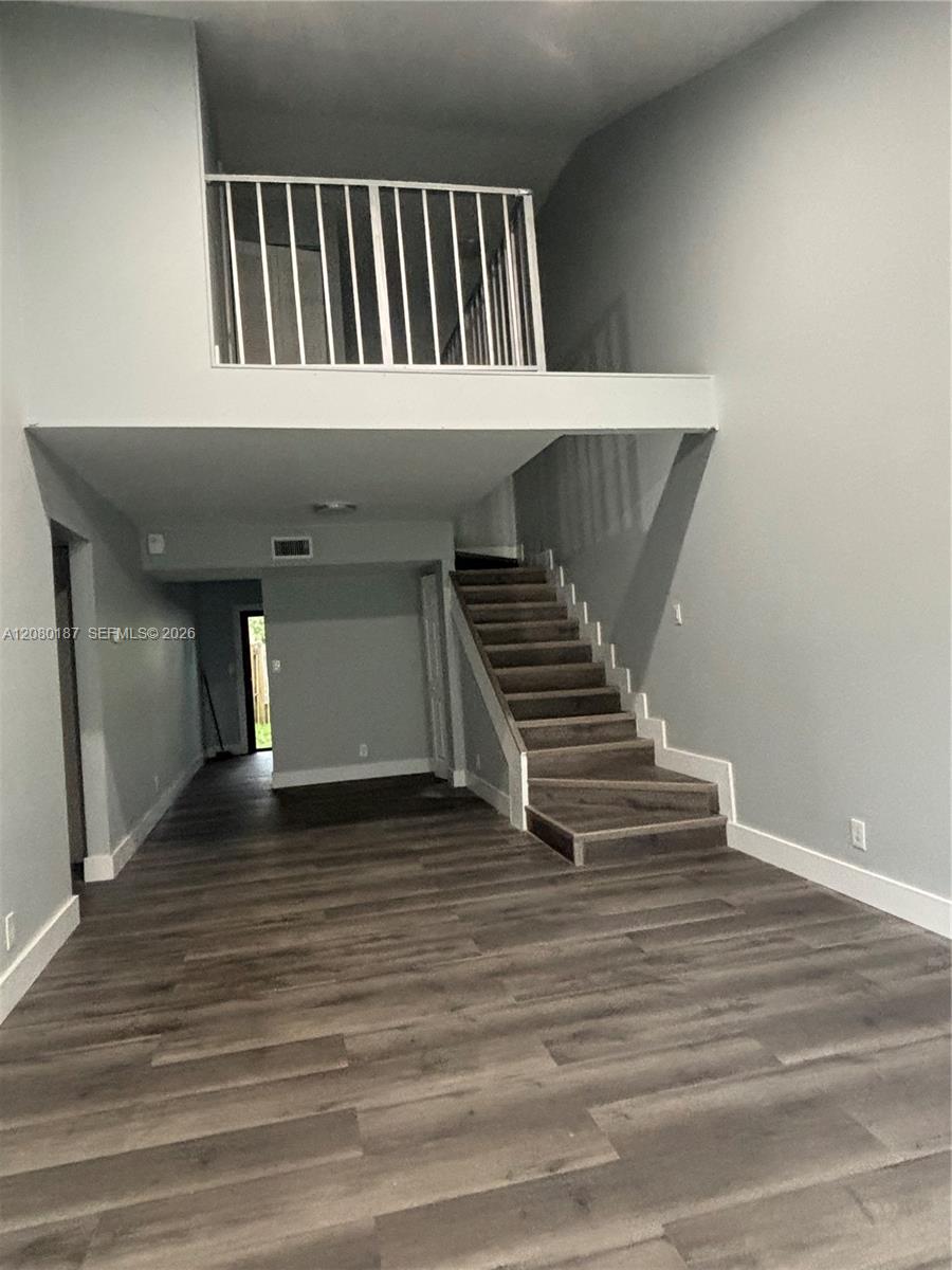 453 NE 210th Terrace