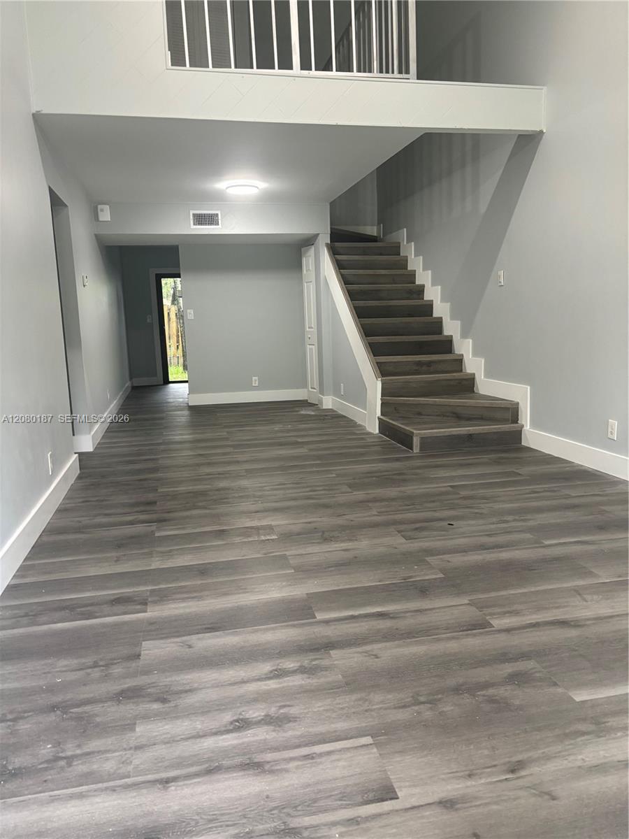 453 NE 210th Terrace