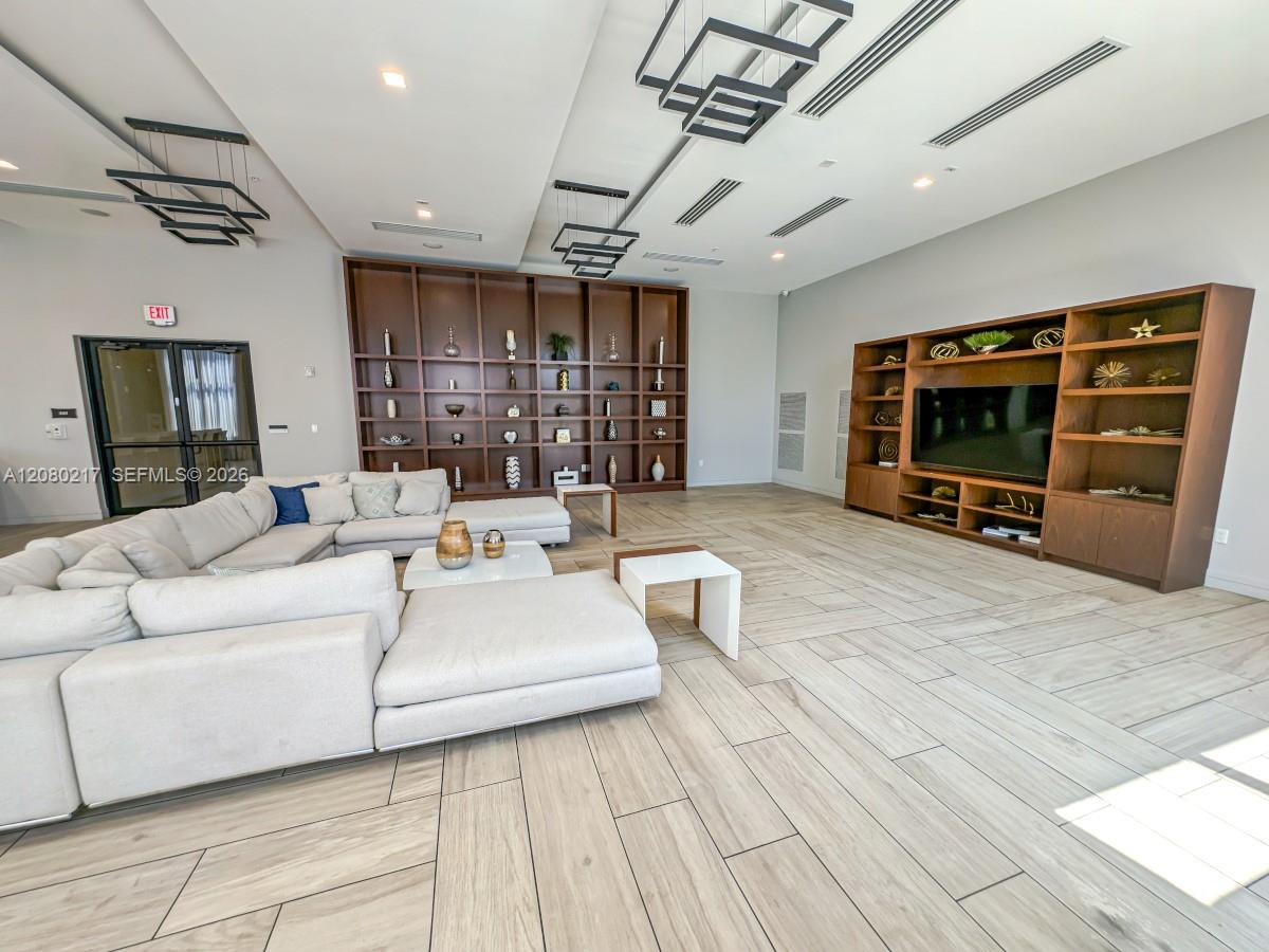 10327 NW 89th Terrace