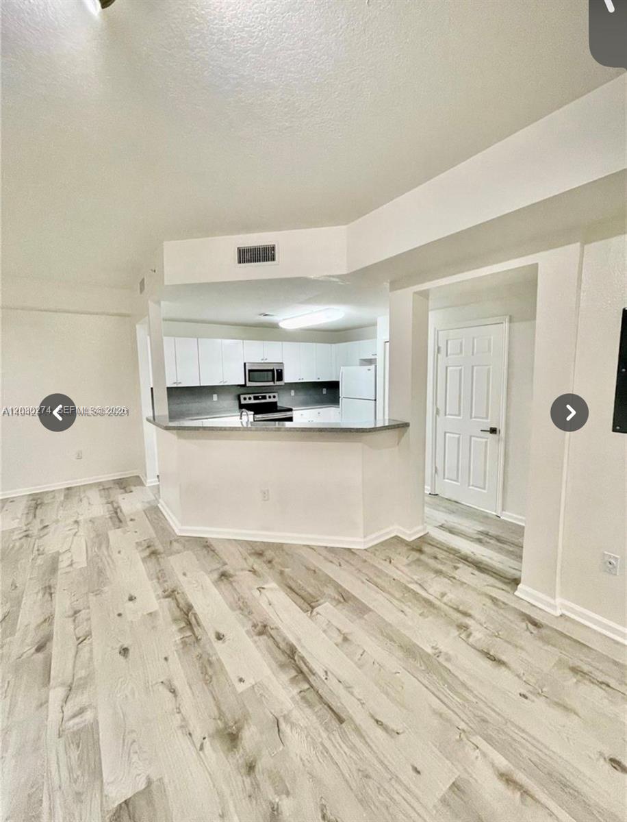 10902 NW 83 Street