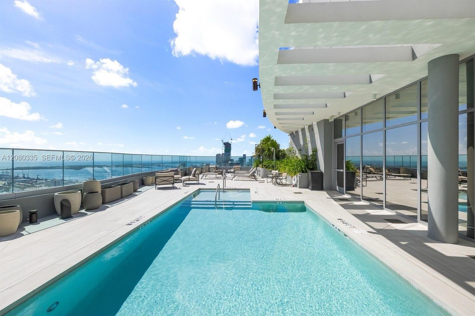 1400 Biscayne