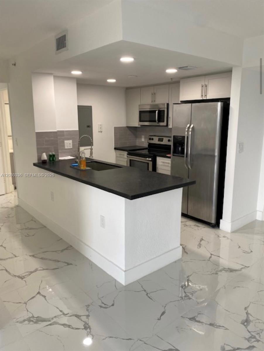 816 NW 11th Street