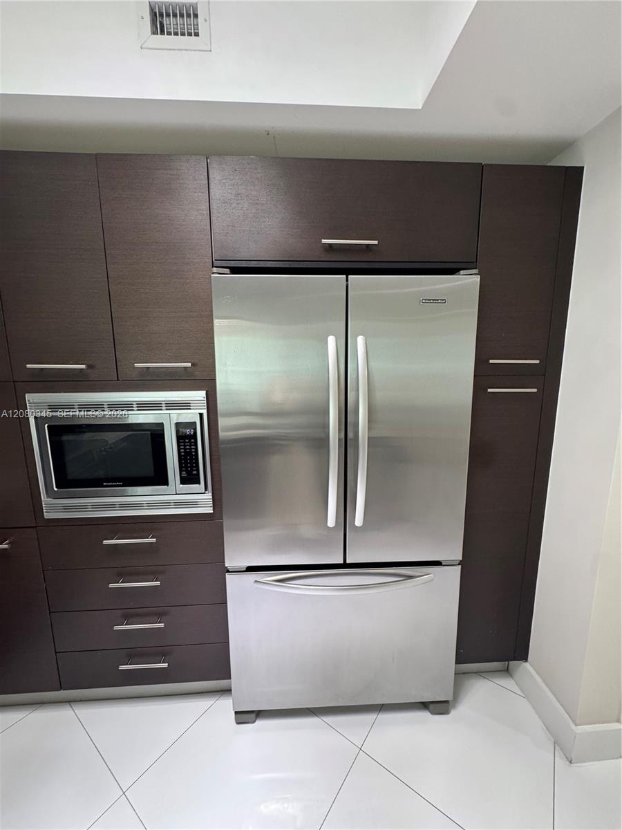 250 Sunny Isles Boulevard