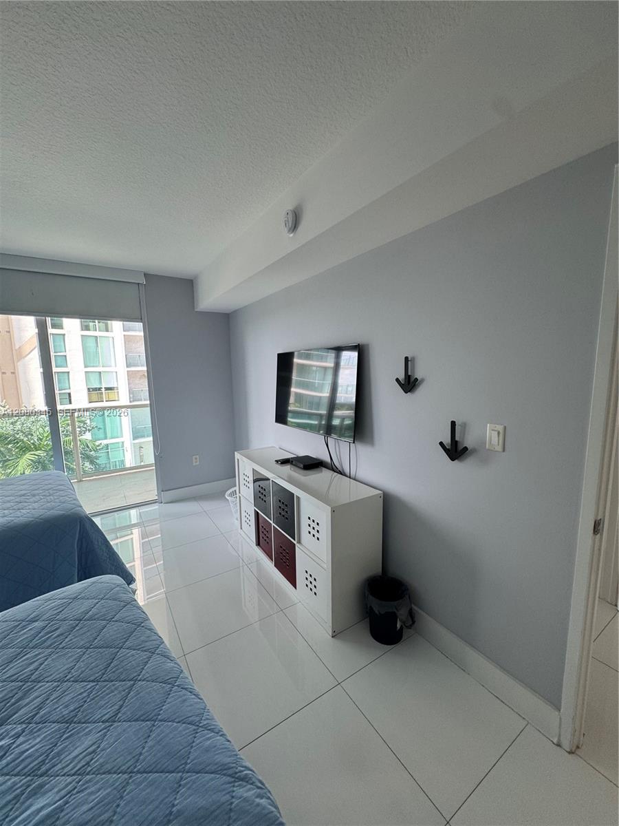 250 Sunny Isles Boulevard