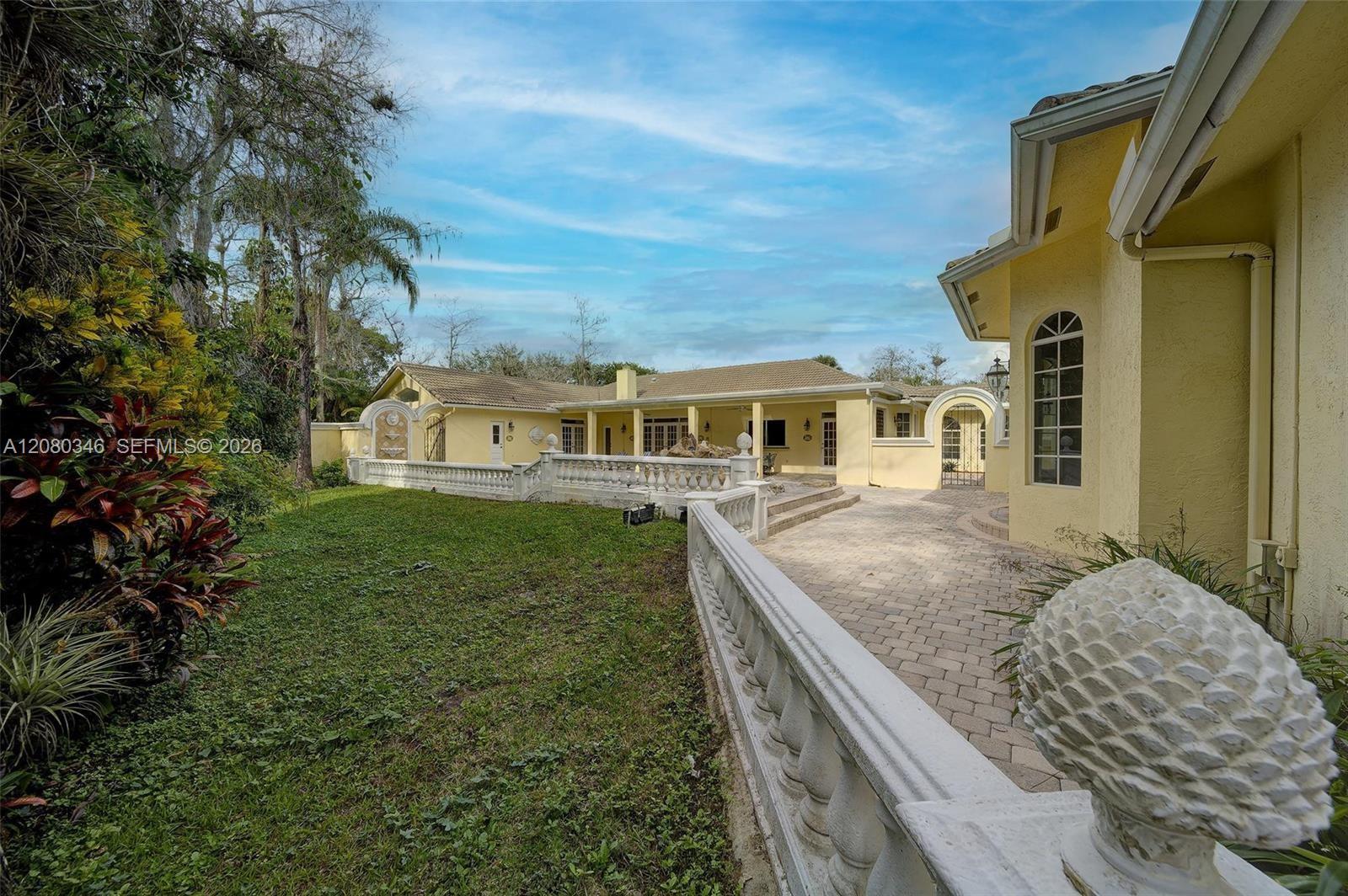 4750 W Leitner Drive
