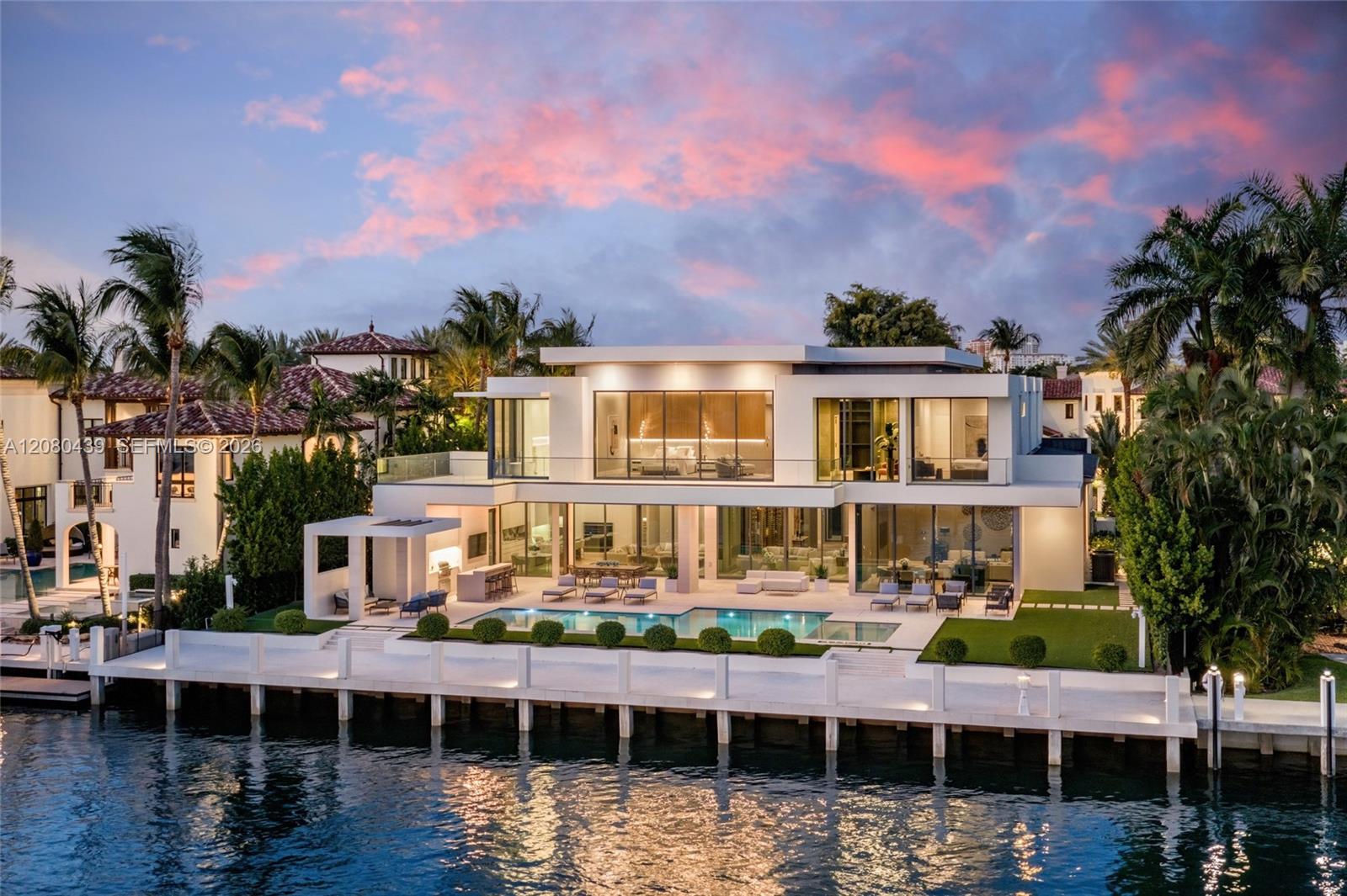 2560 Del Lago Drive
