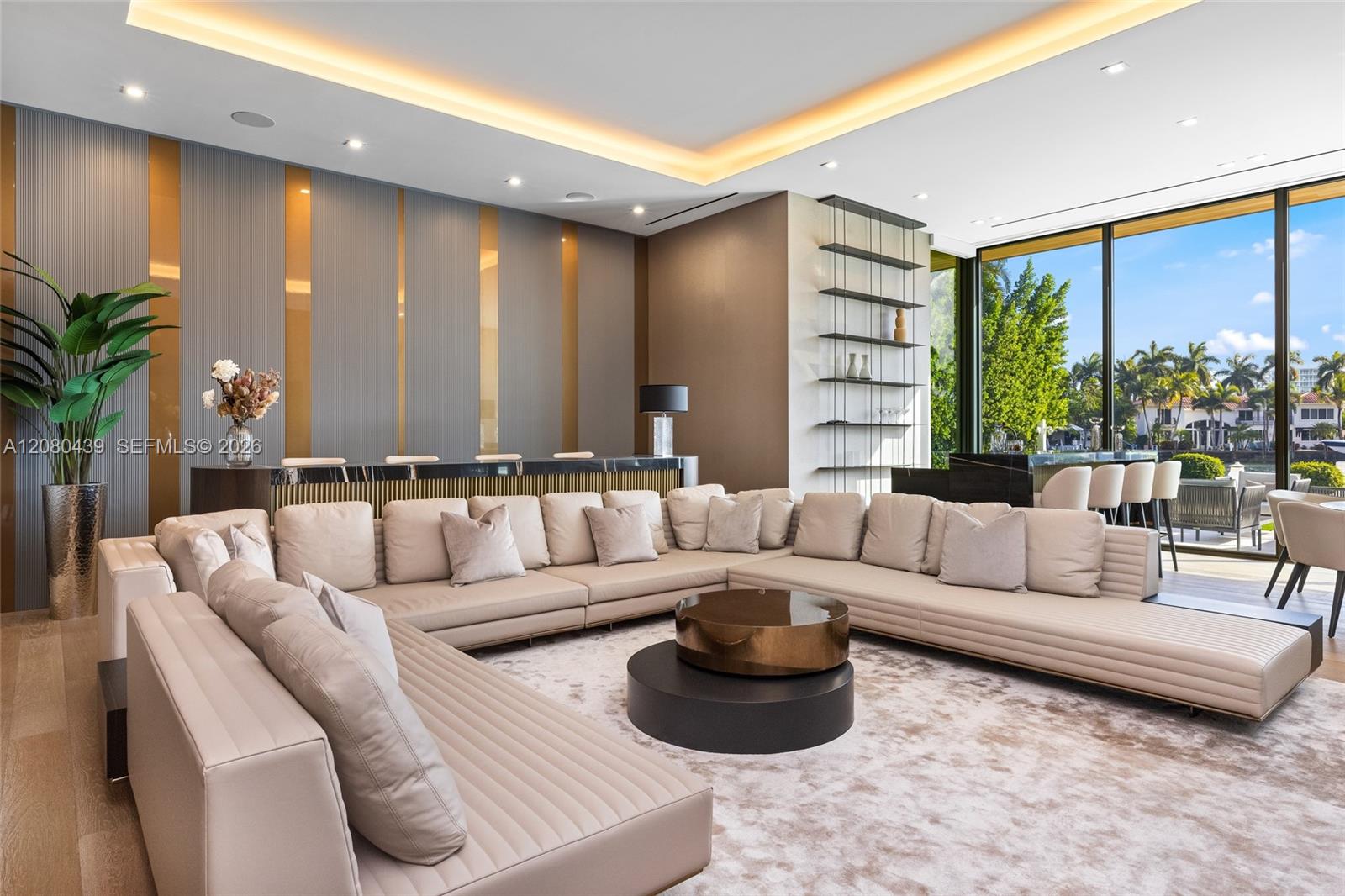 2560 Del Lago Drive