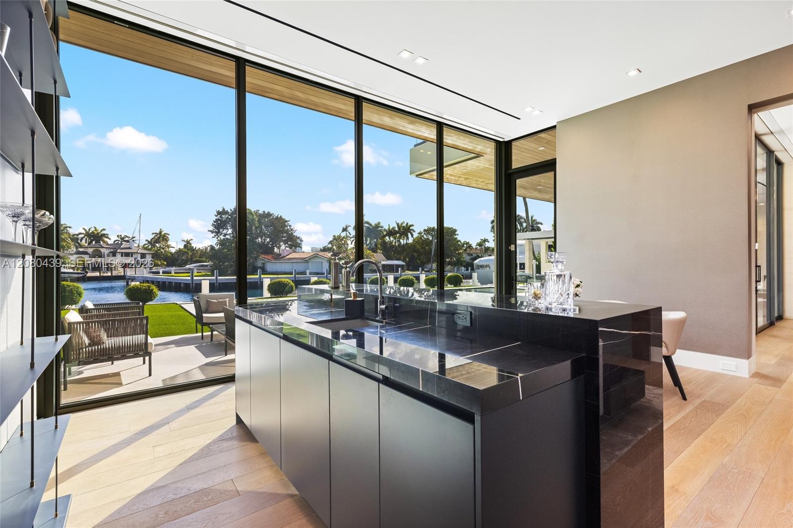 2560 Del Lago Drive