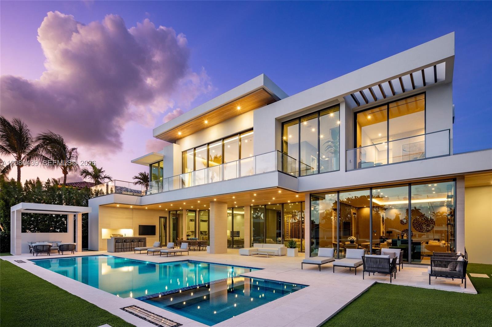 2560 Del Lago Drive