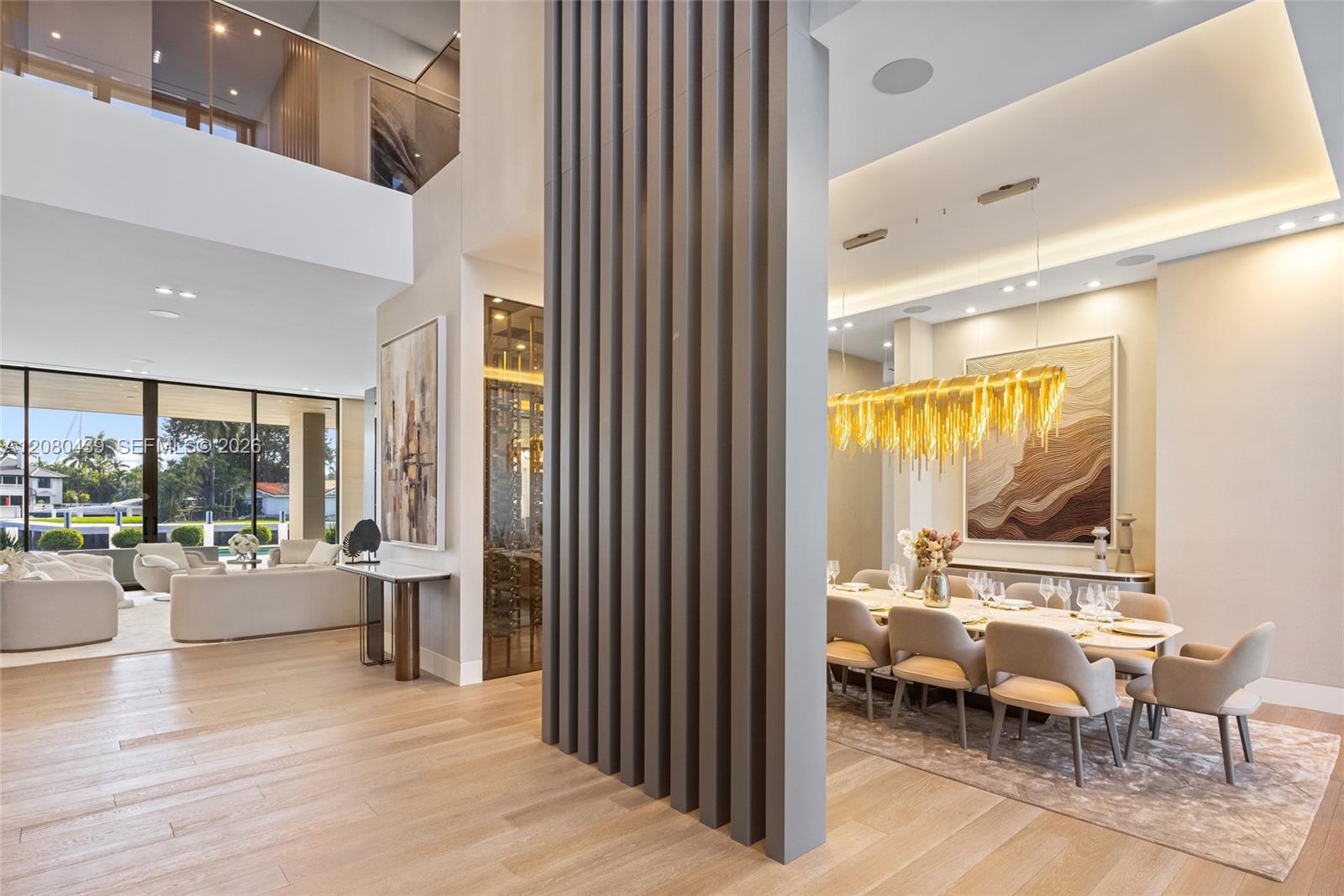 2560 Del Lago Drive