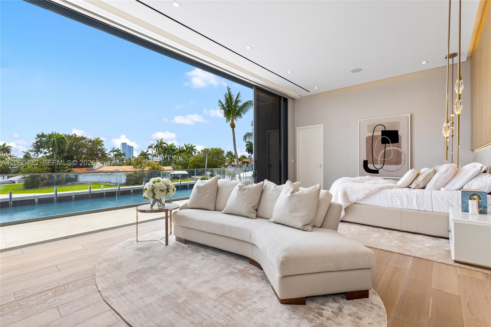 2560 Del Lago Drive