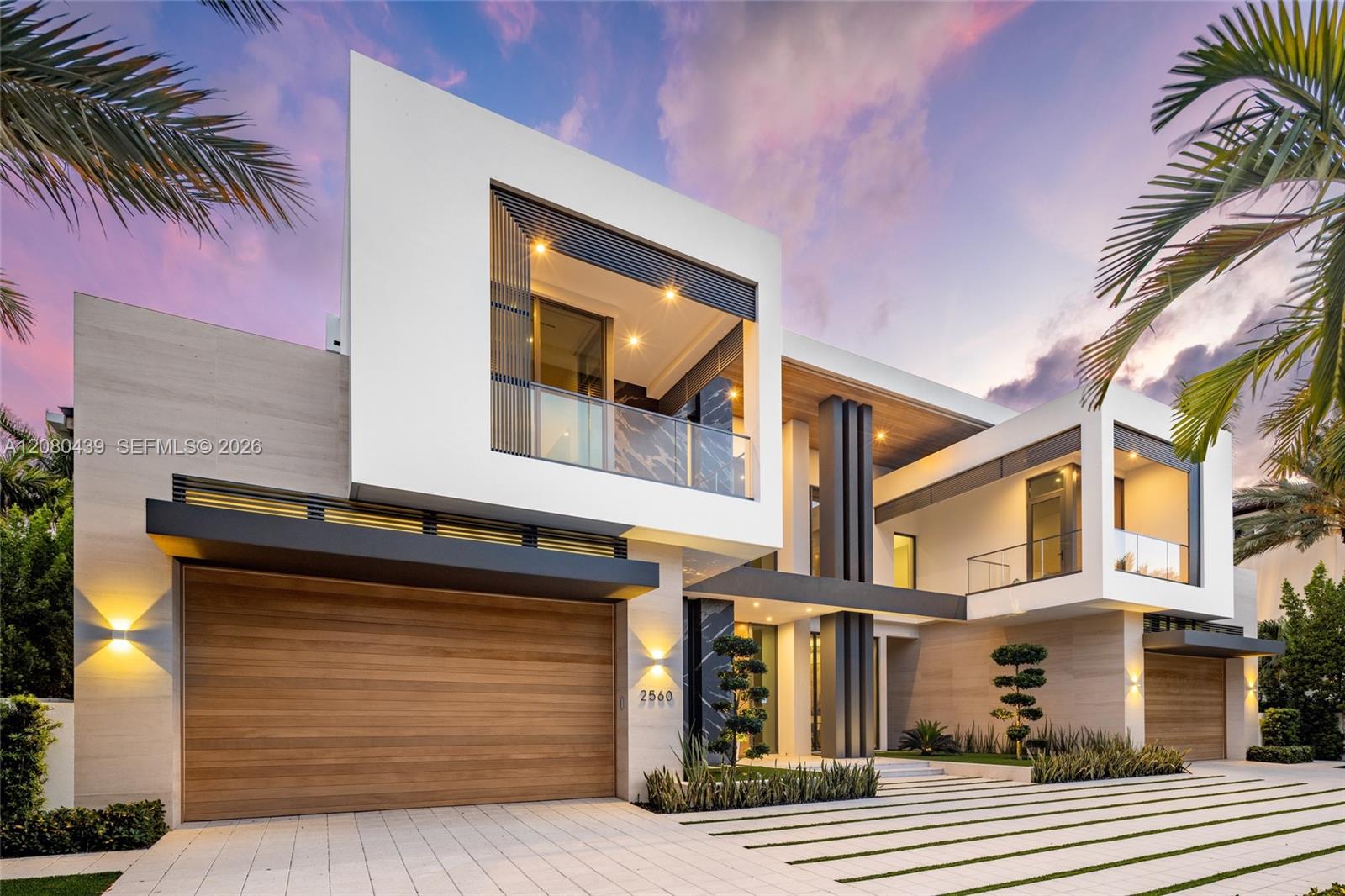 2560 Del Lago Drive
