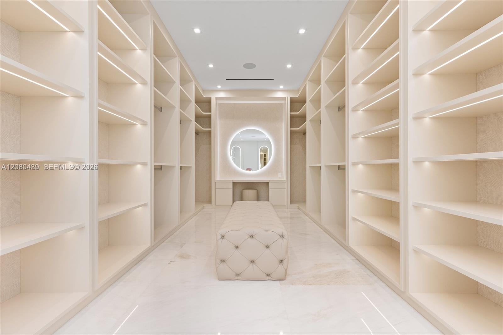 2560 Del Lago Drive