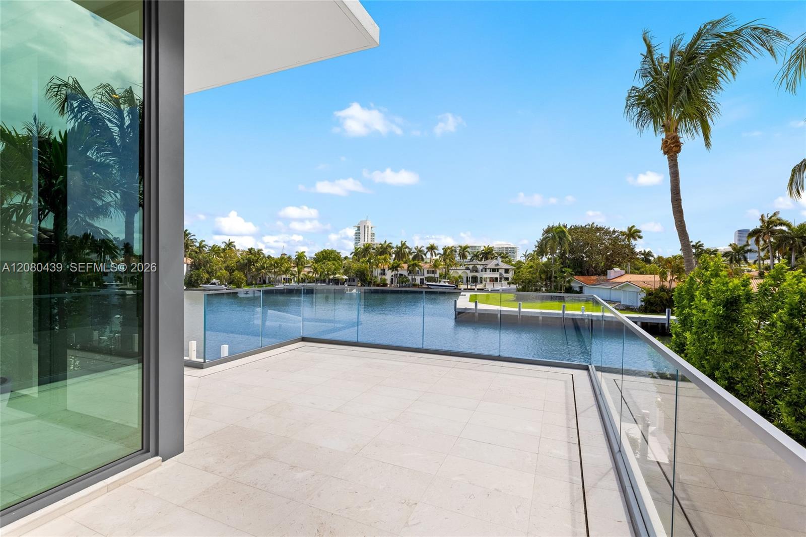 2560 Del Lago Drive