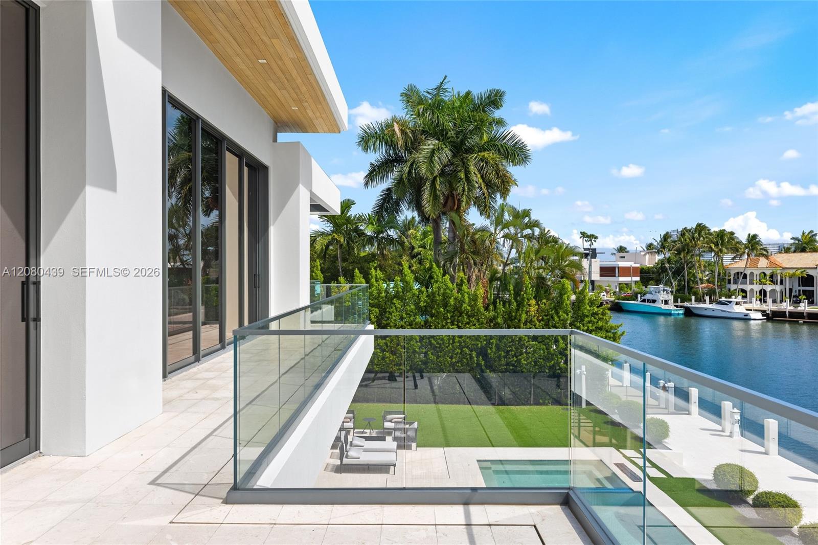 2560 Del Lago Drive