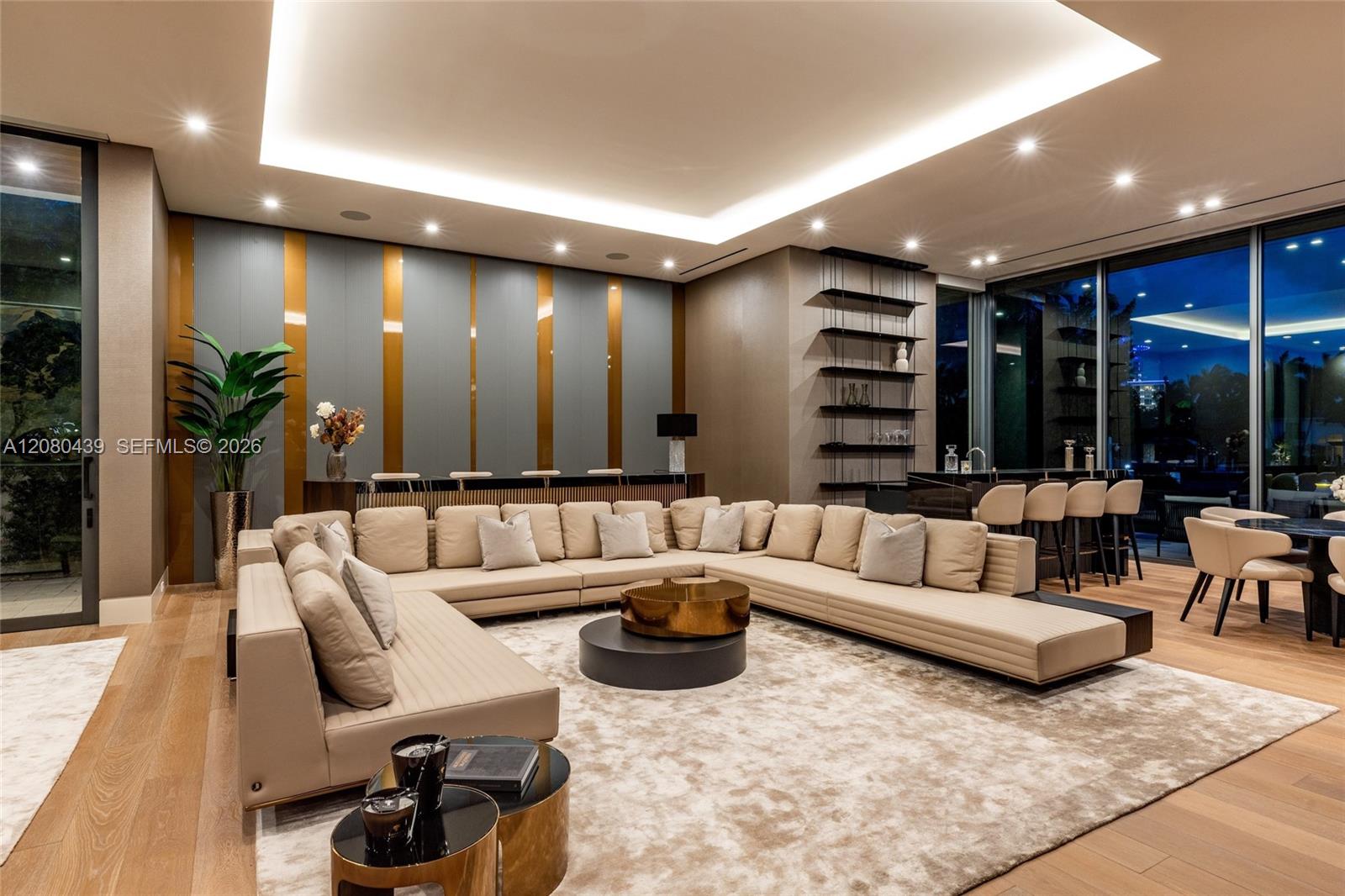 2560 Del Lago Drive