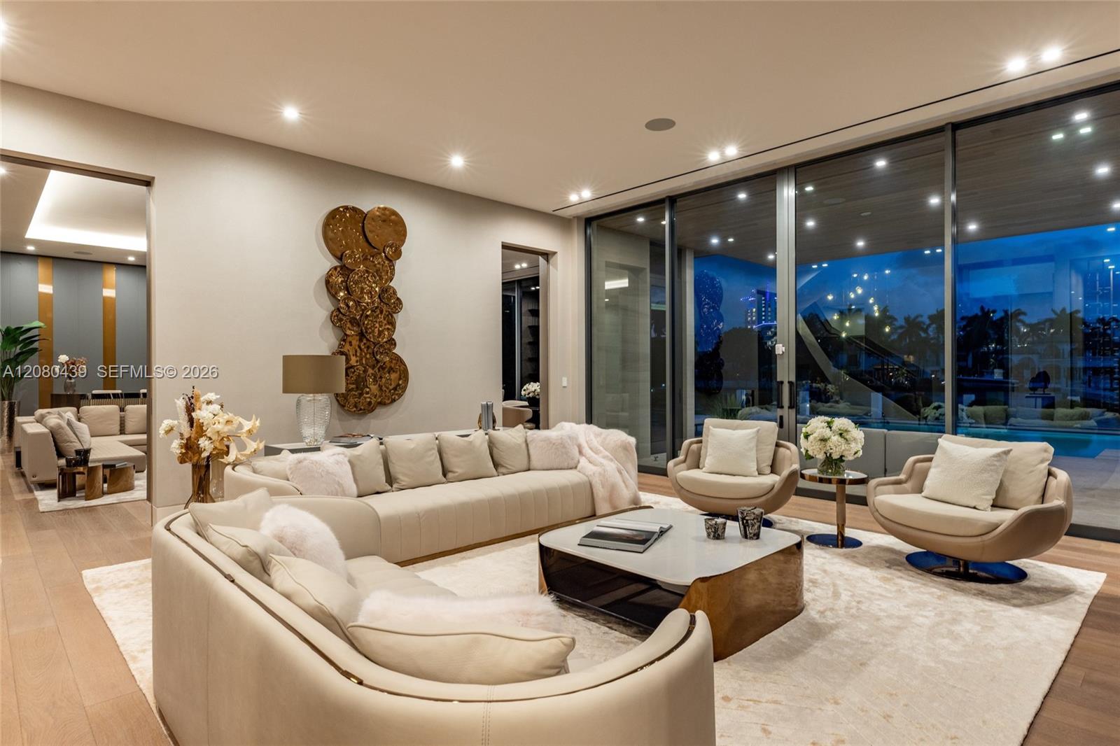 2560 Del Lago Drive