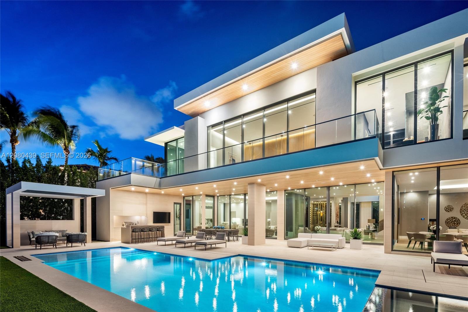 2560 Del Lago Drive