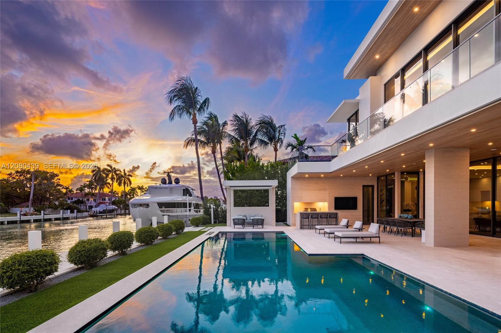2560 Del Lago Drive