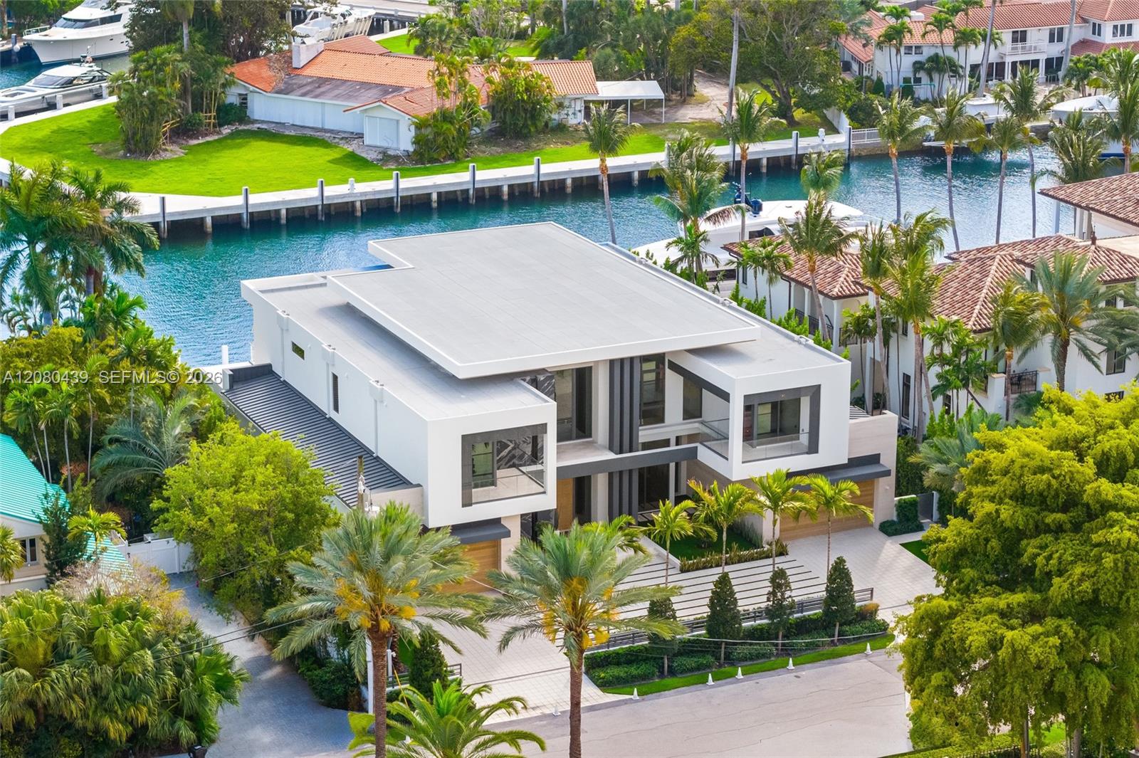 2560 Del Lago Drive