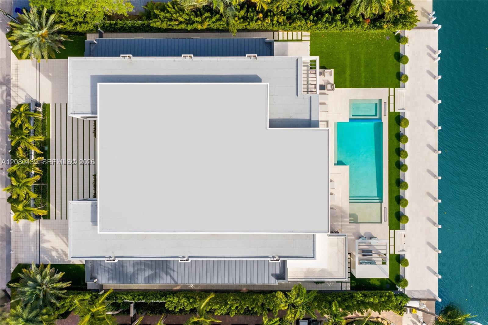 2560 Del Lago Drive