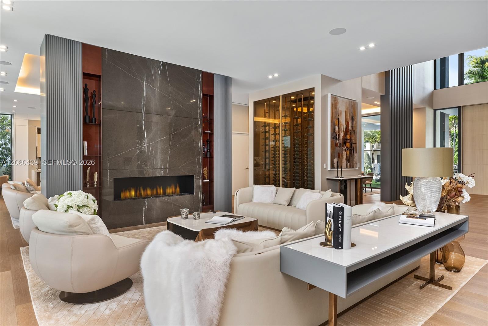 2560 Del Lago Drive