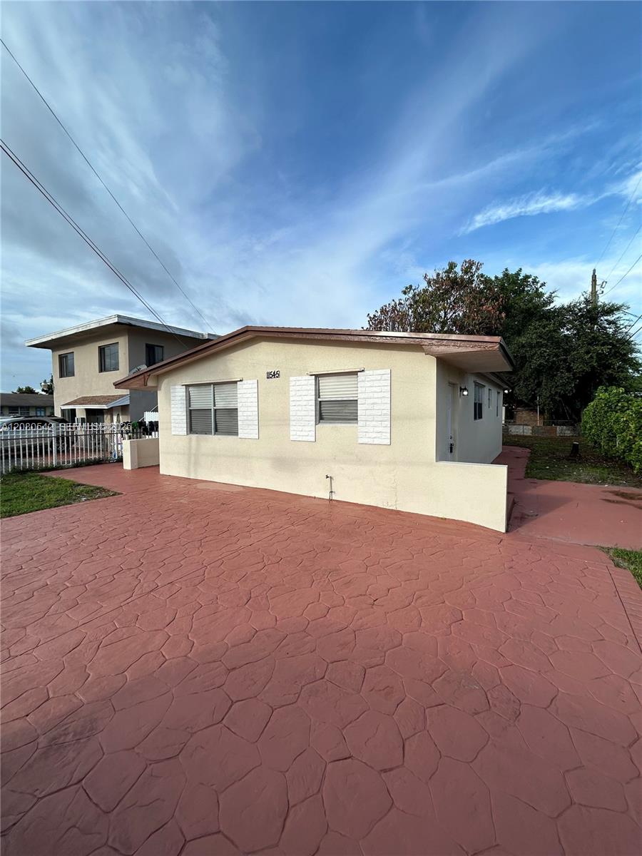 11545 NW 17th Avenue
