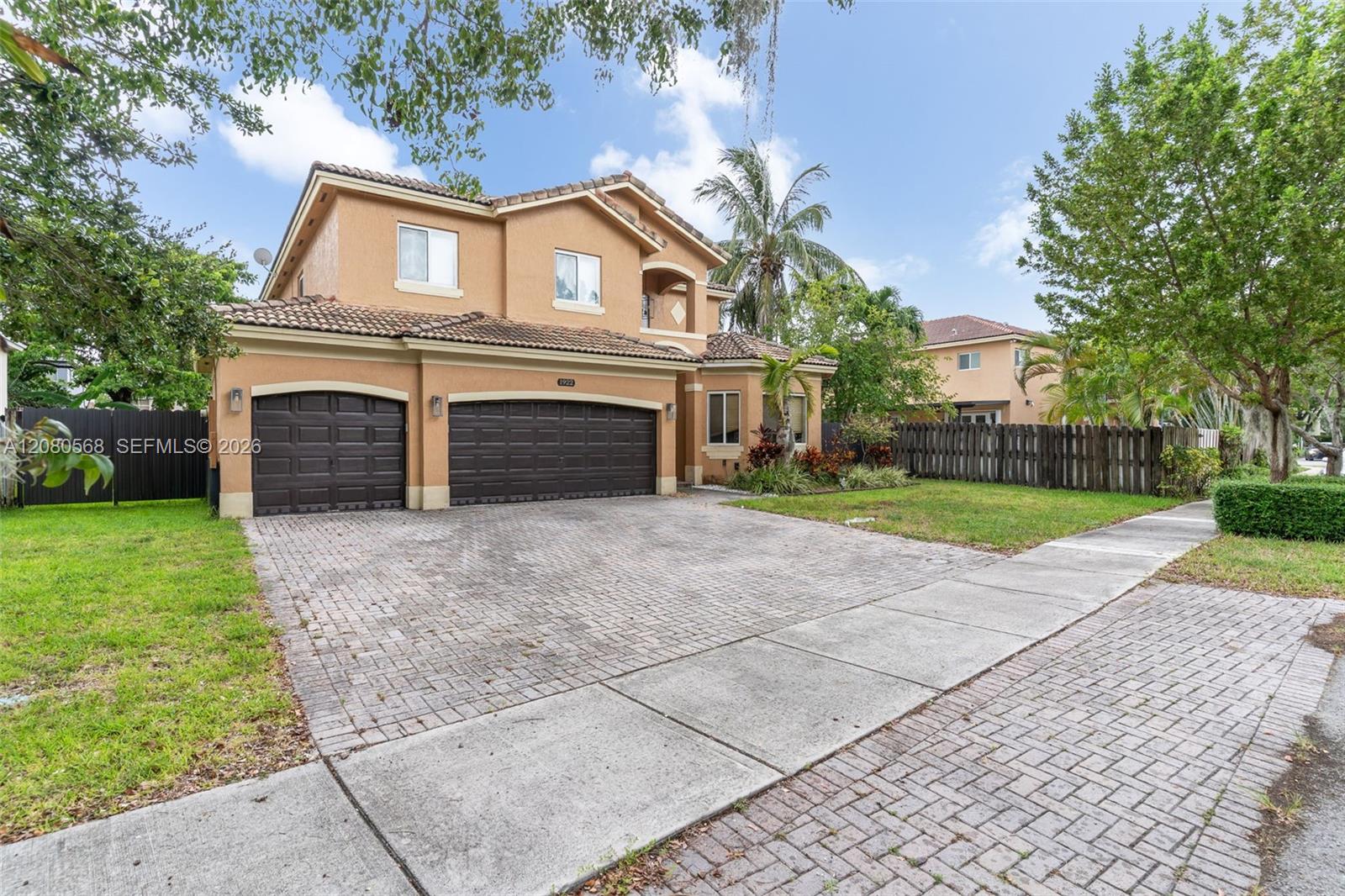 1922 SE 22nd Court