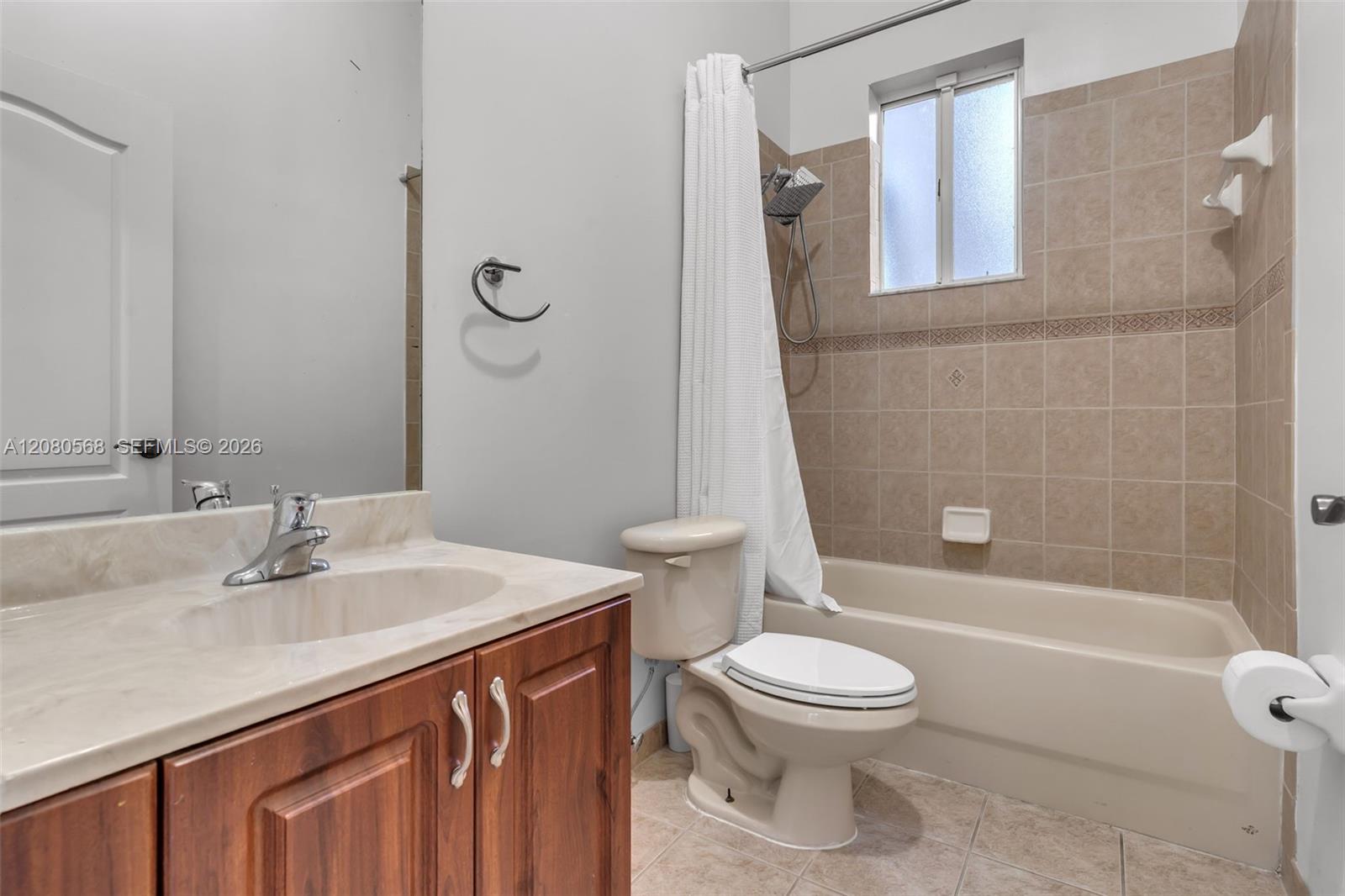 1922 SE 22nd Court