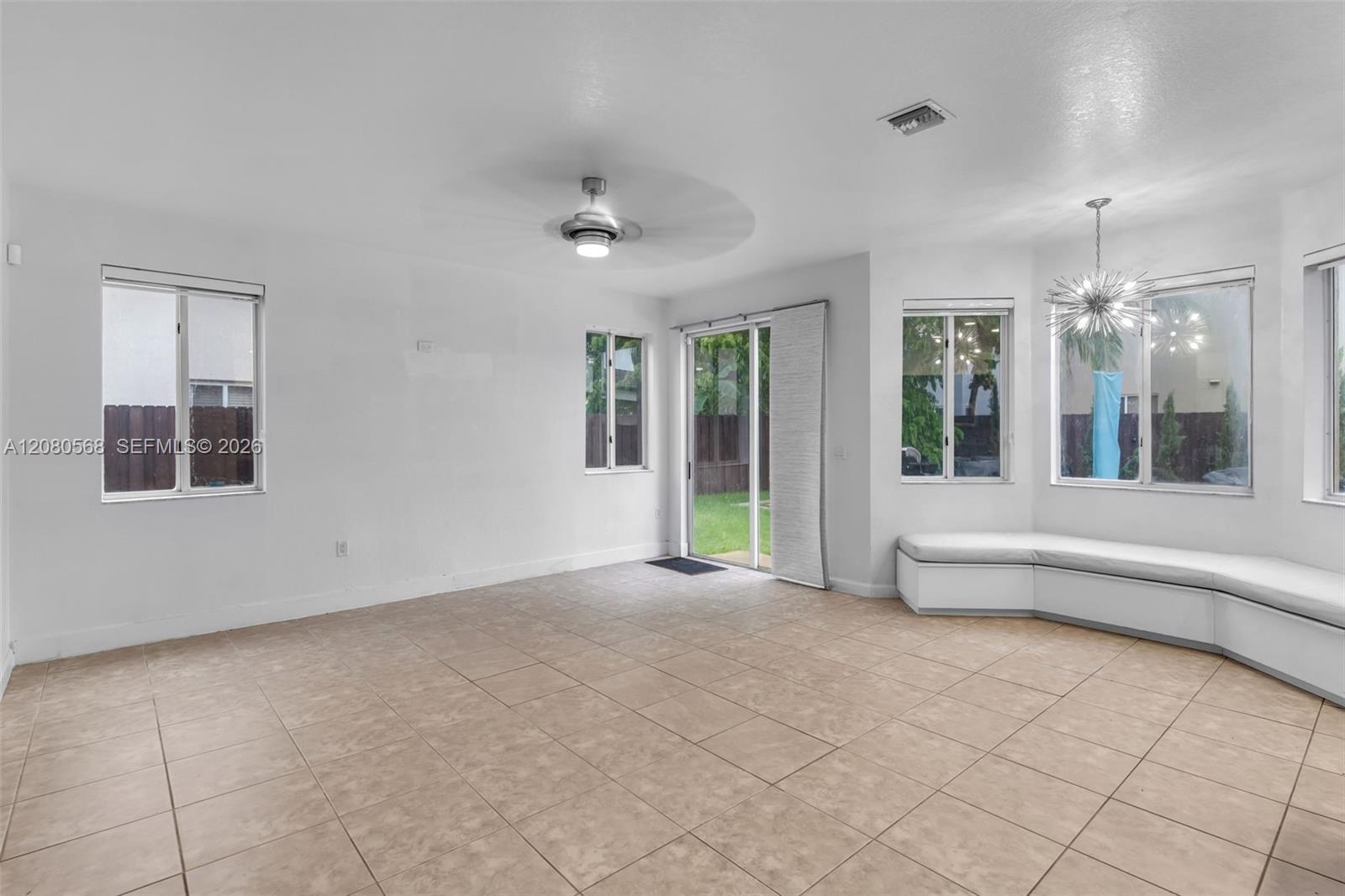 1922 SE 22nd Court