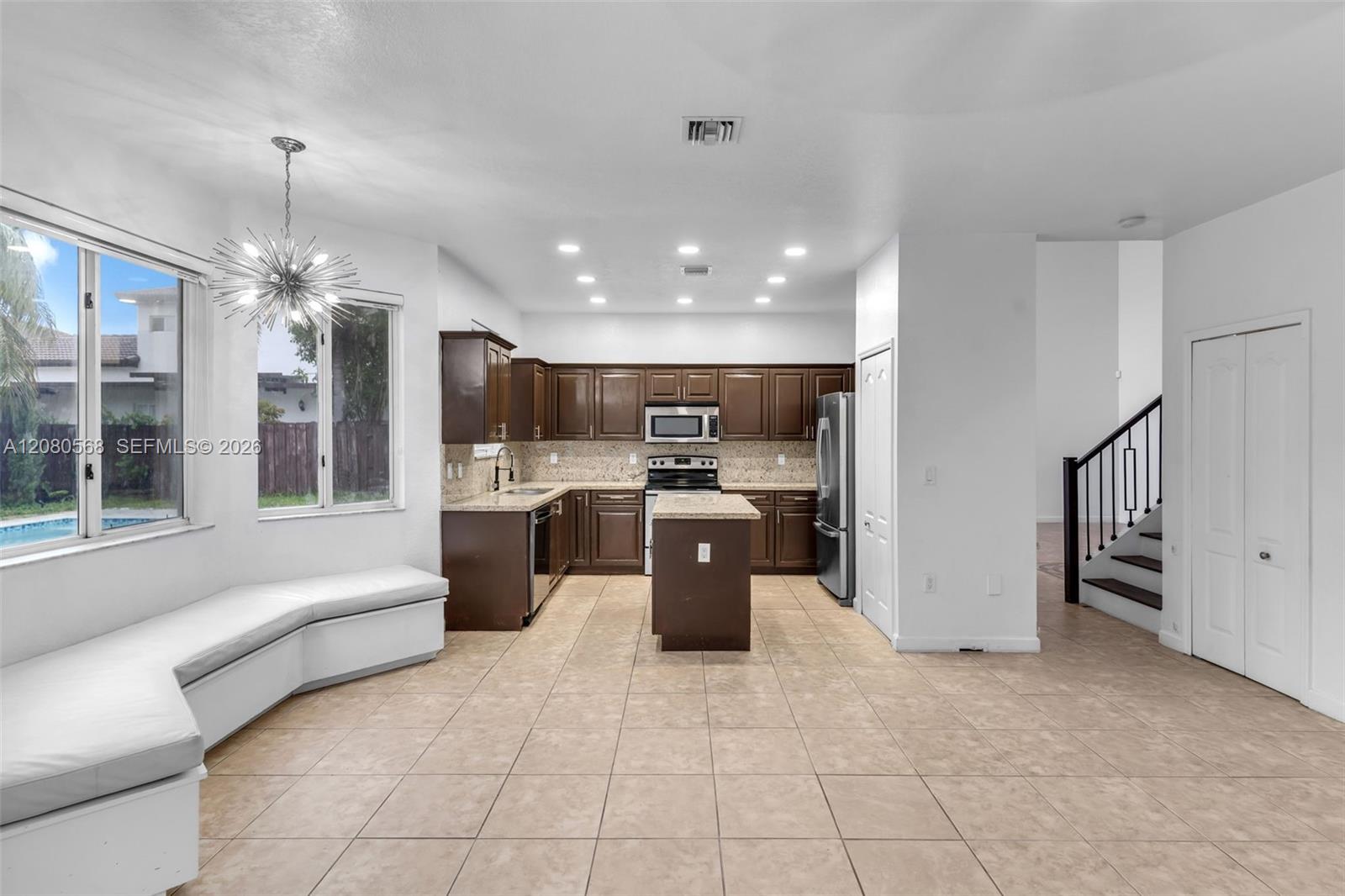 1922 SE 22nd Court