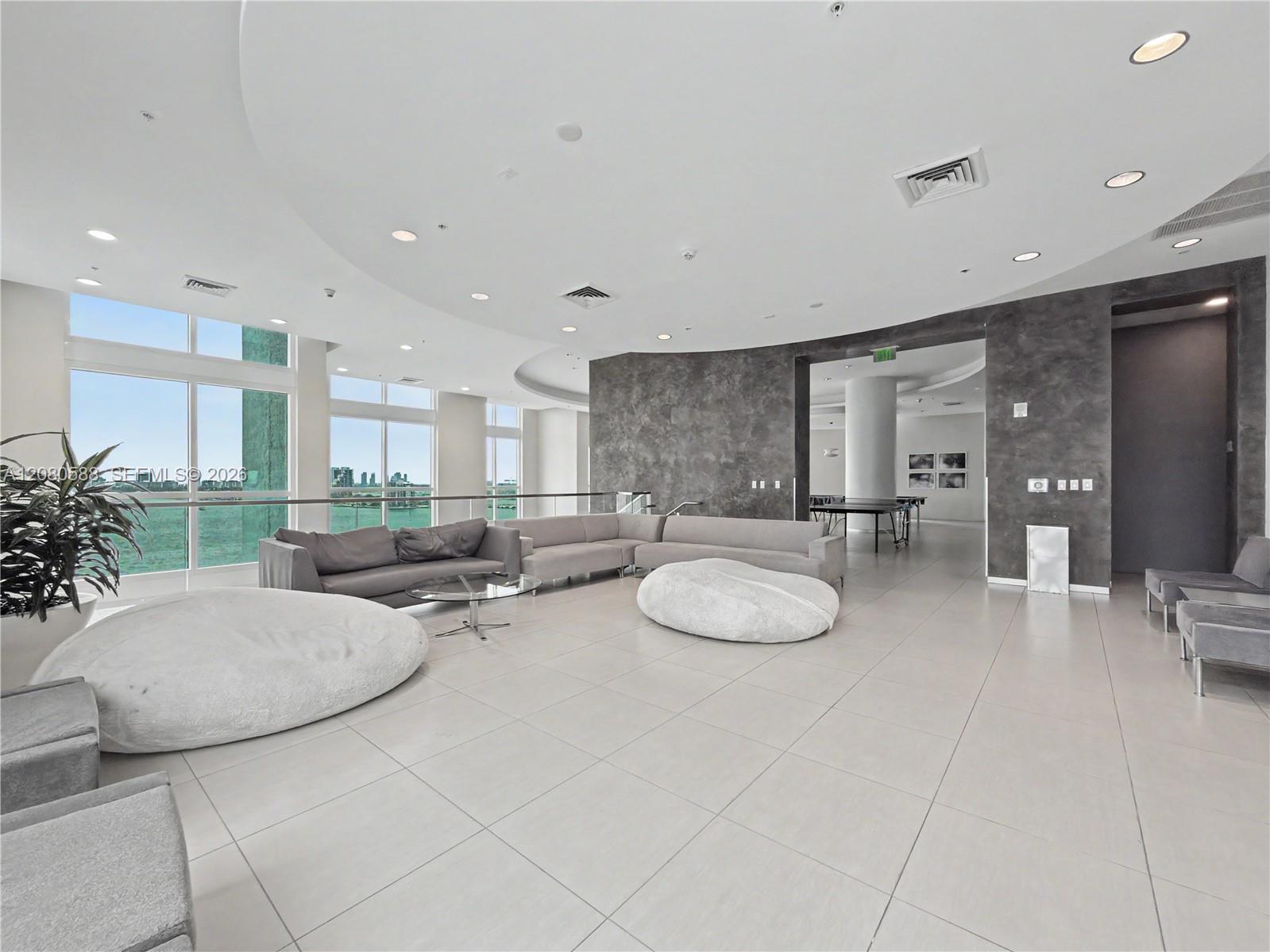 1900 N Bayshore Drive