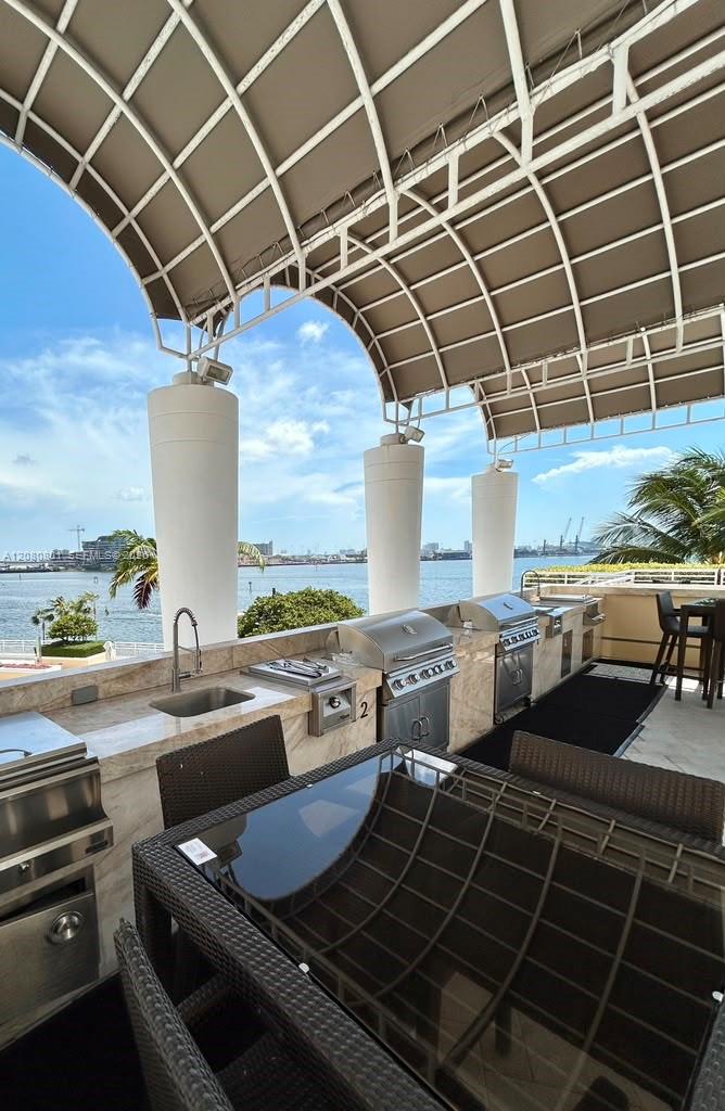 808 Brickell Key Drive gallery image #19