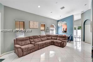2240 NE 37th Road