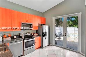 2240 NE 37th Road
