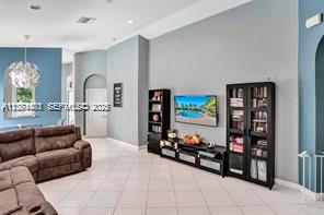 2240 NE 37th Road