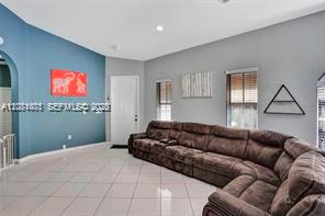 2240 NE 37th Road