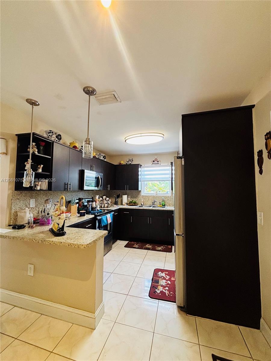 502 NW 7th Avenue