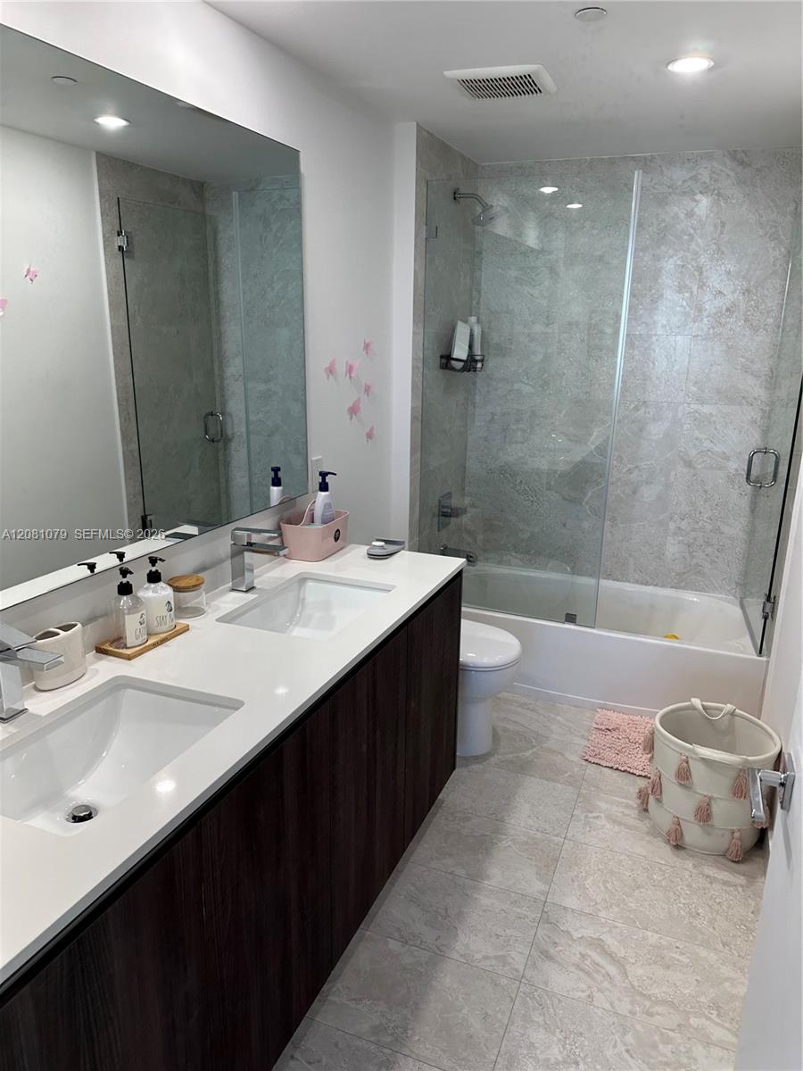 488 NE 18th Street