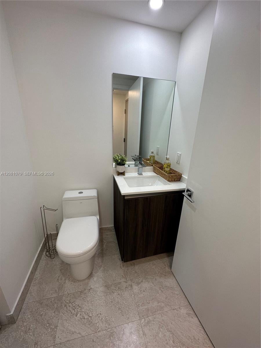 488 NE 18th Street
