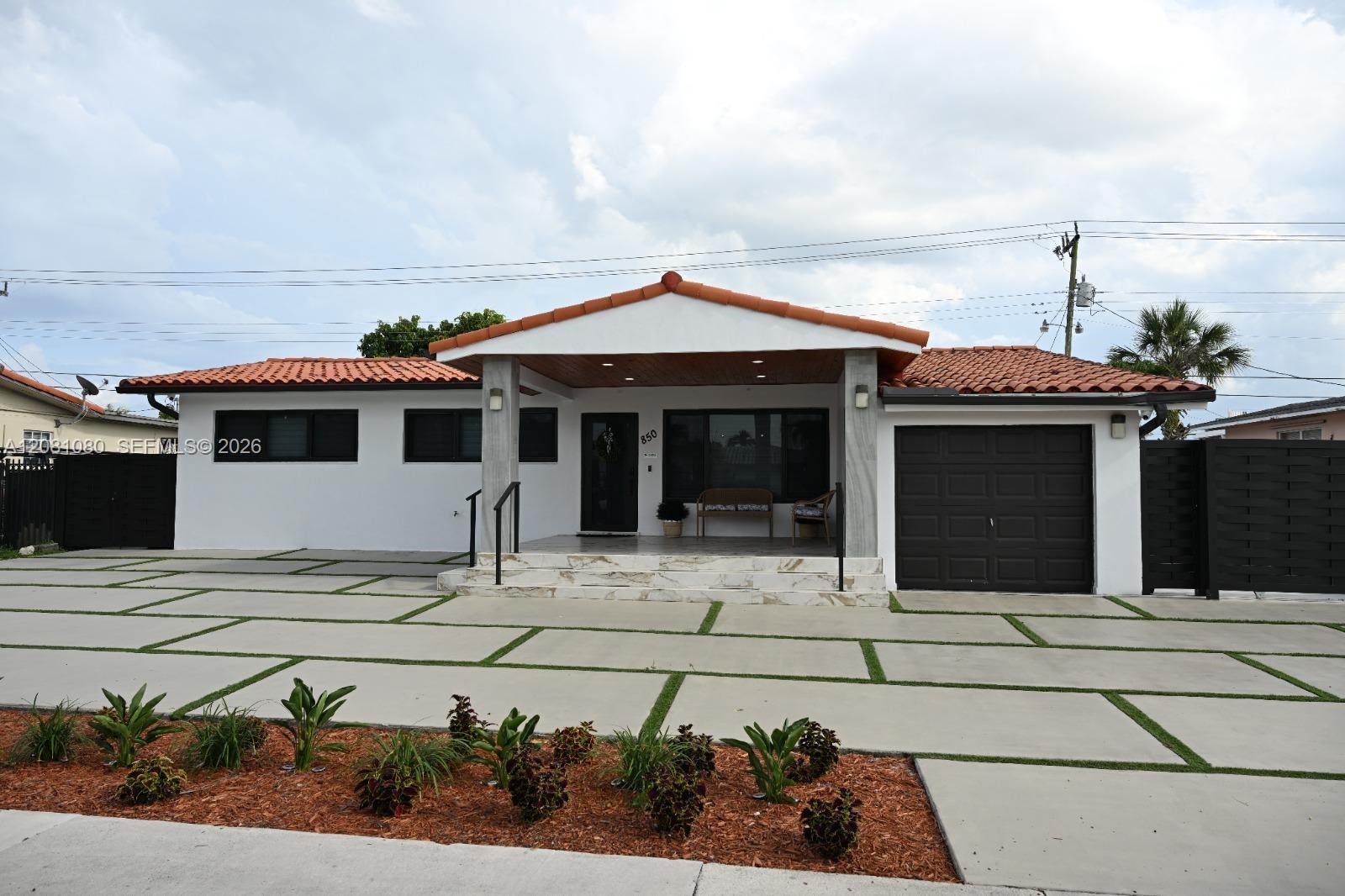 850 W 51st Place