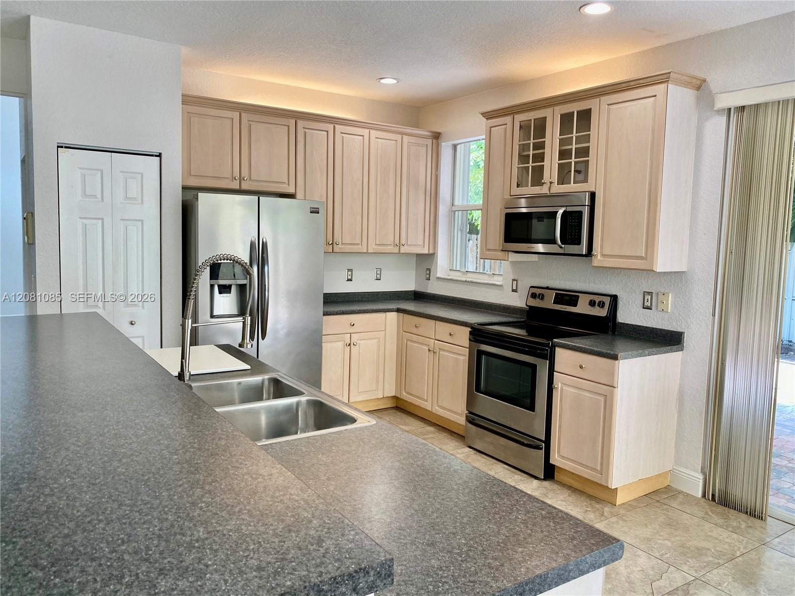 9457 NW 47th Terrace gallery image #11