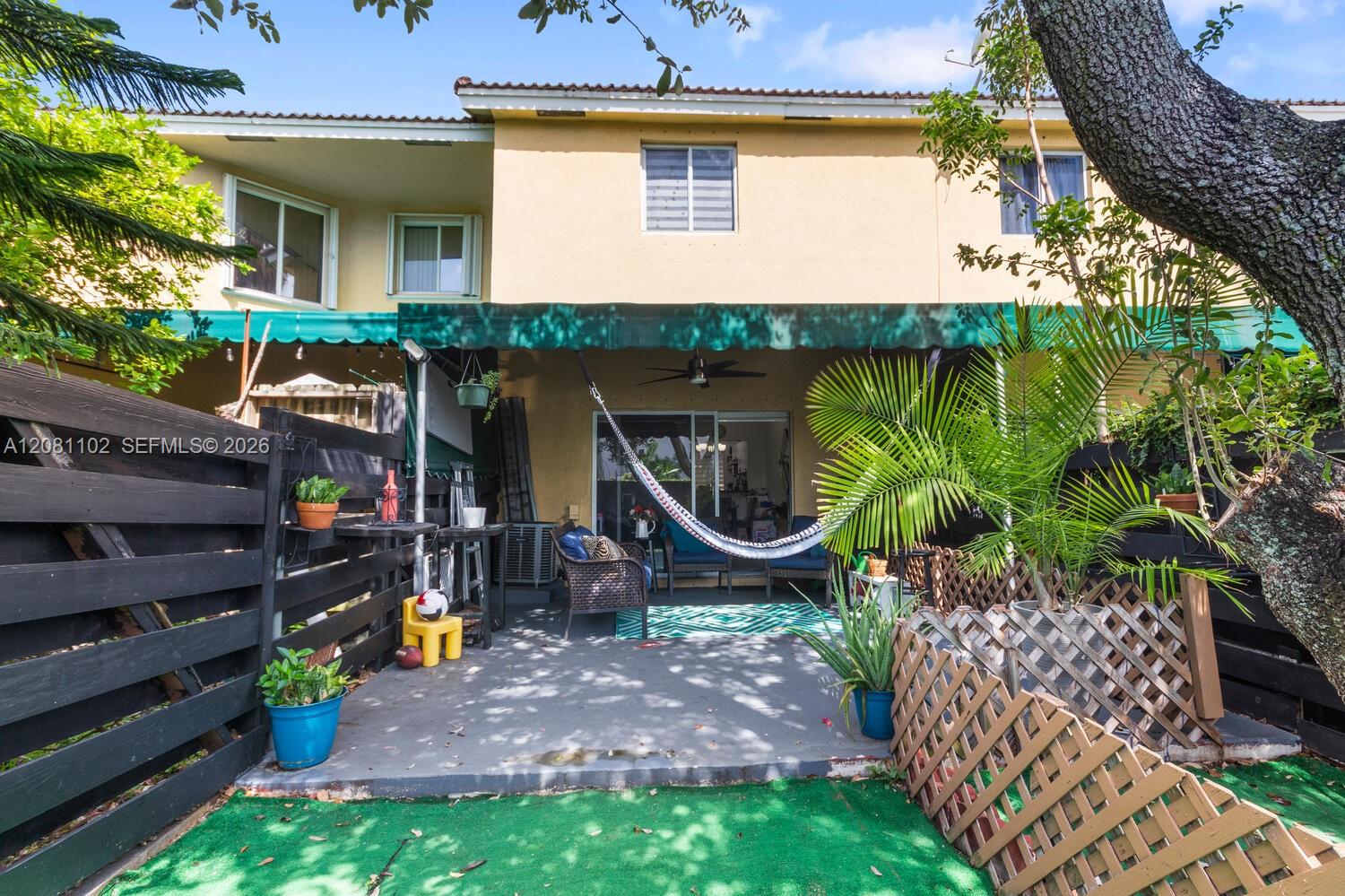 8210 NW 10th Street