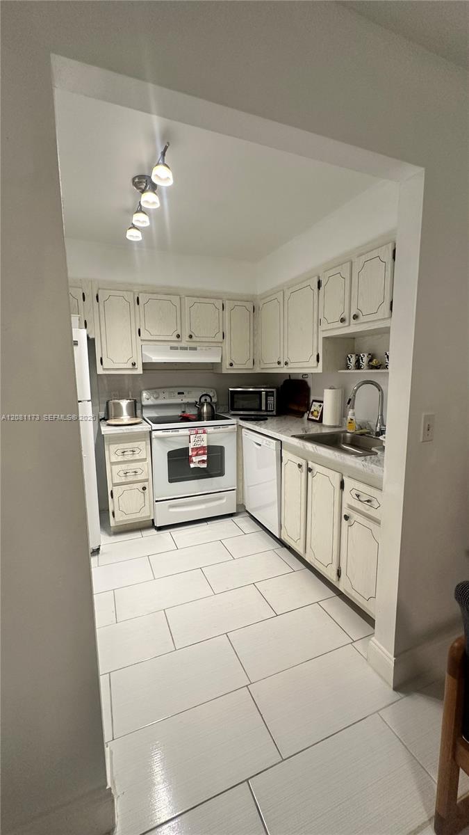 227 Tuscany D