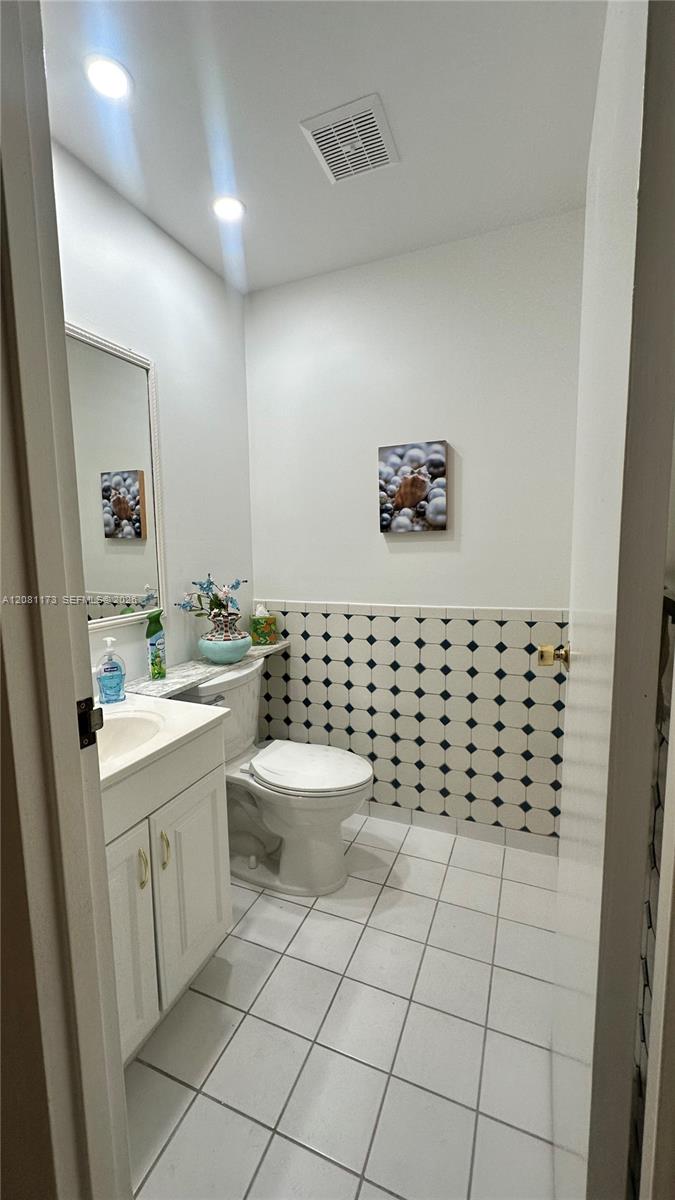 227 Tuscany D