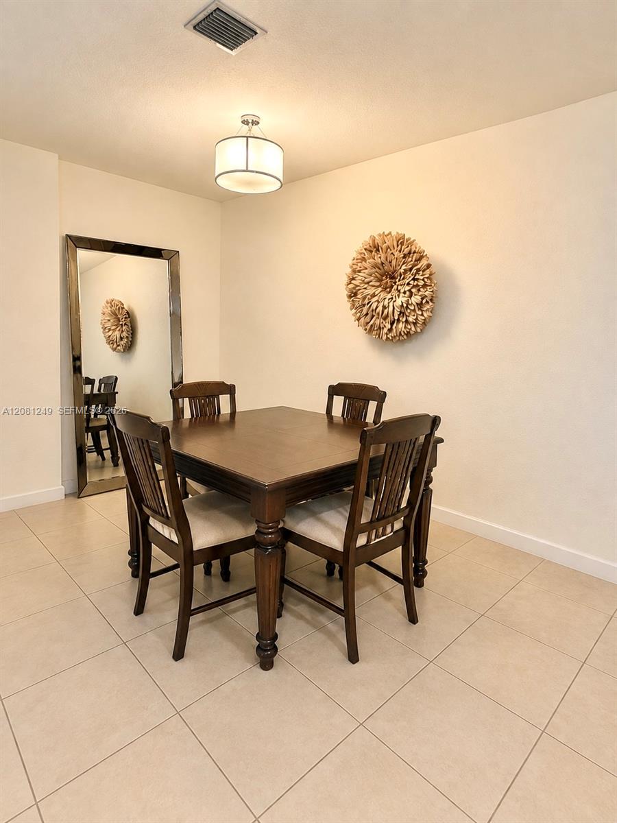 3344 W 105th Terrace