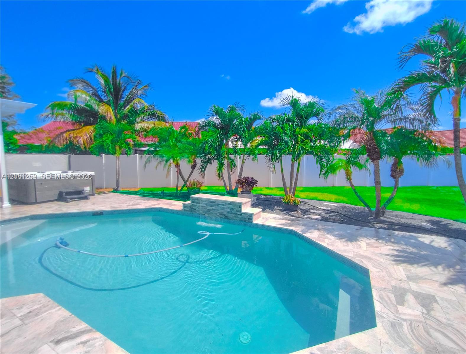 5780 Sun Pointe Circle gallery image #13